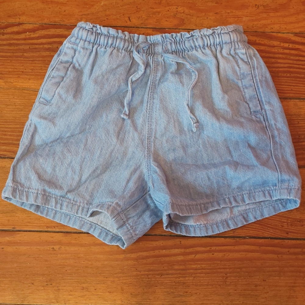Ruffled shorts 3T